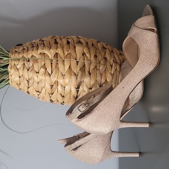 NINA Princess Gold Peep Toe Heels - Picture 1 of 13
